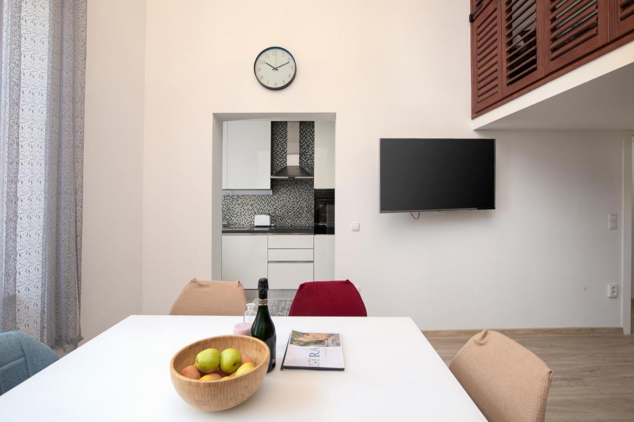 Palazzine Lägenhet *